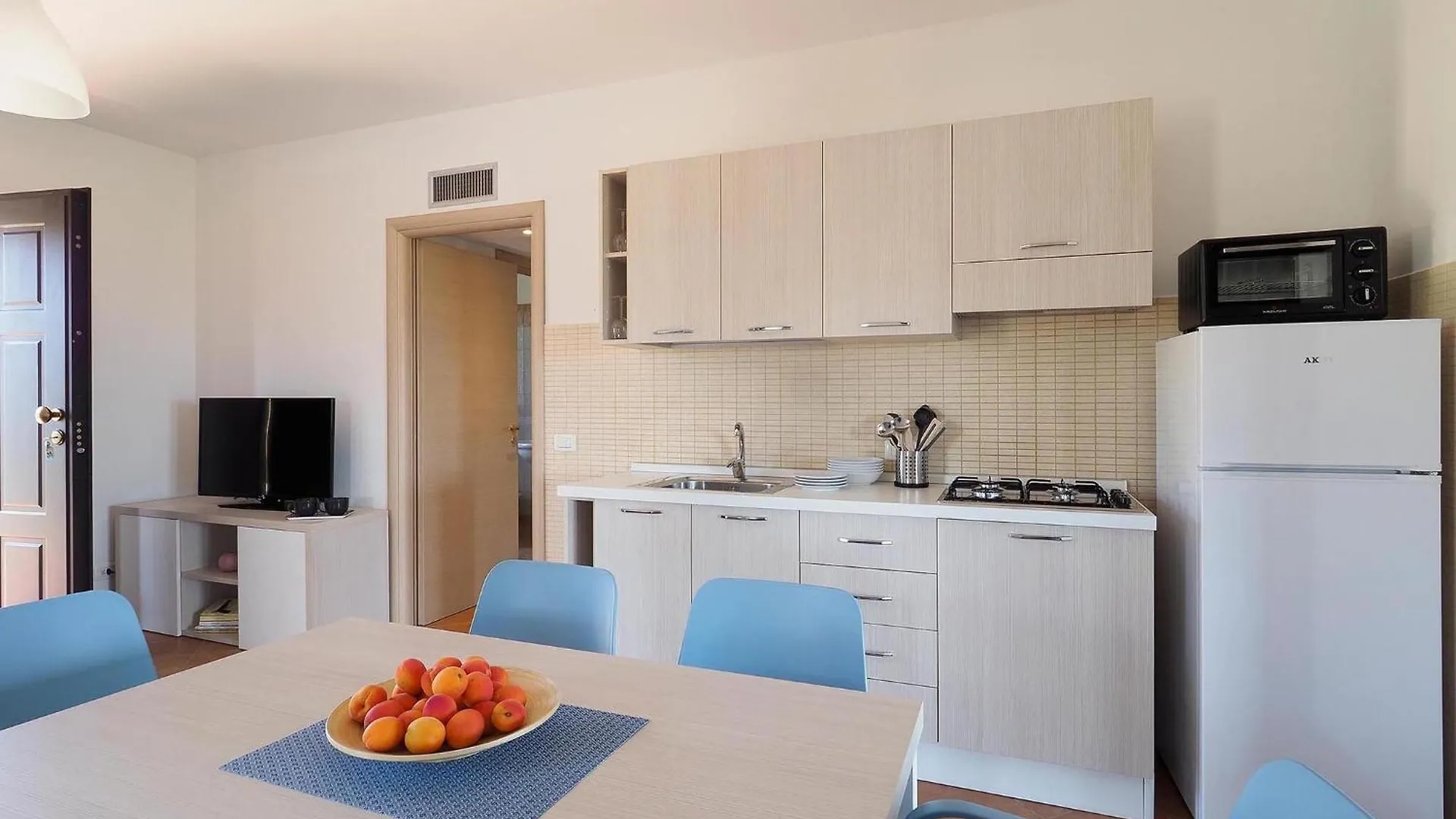 Lovely Home In Marina Di Modica With Kitchenette